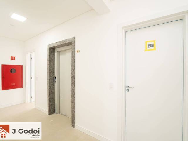 Apartamento para Venda em Curitiba - 5