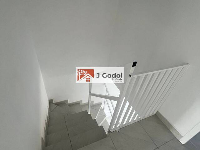 Sobrado para Locação em Curitiba - 5