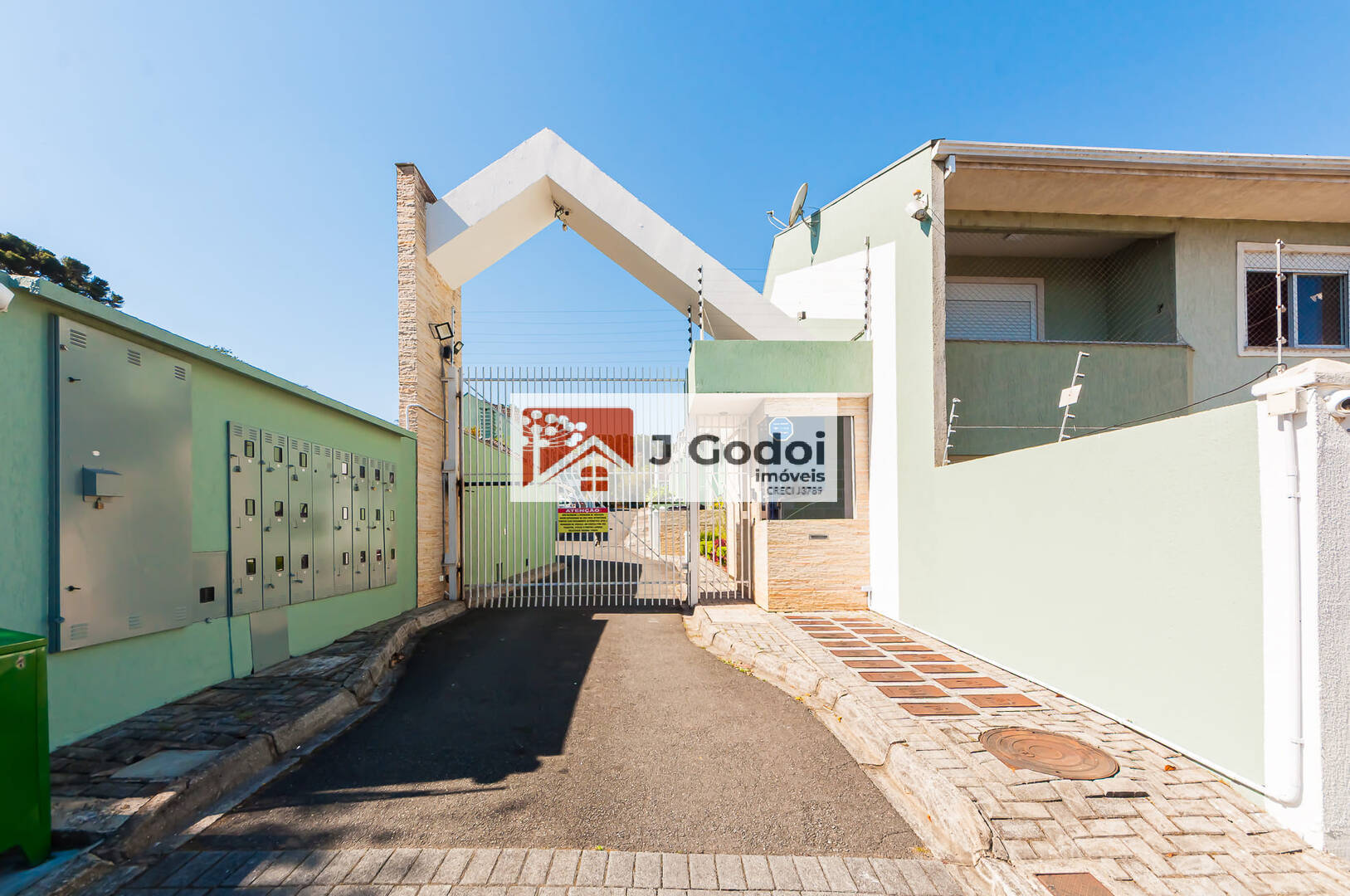 Sobrado, 3 quartos, 181 m² - Foto 2